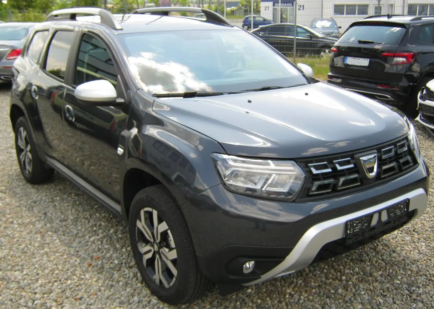 Left hand drive DACIA DUSTER TCe 90 2WD