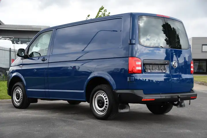 VOLKSWAGEN TRANSPORTER (01/01/2019) - 