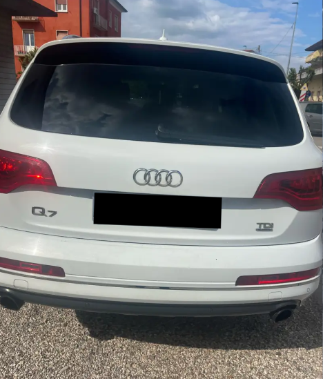 AUDI Q7 (01/10/2014) - 