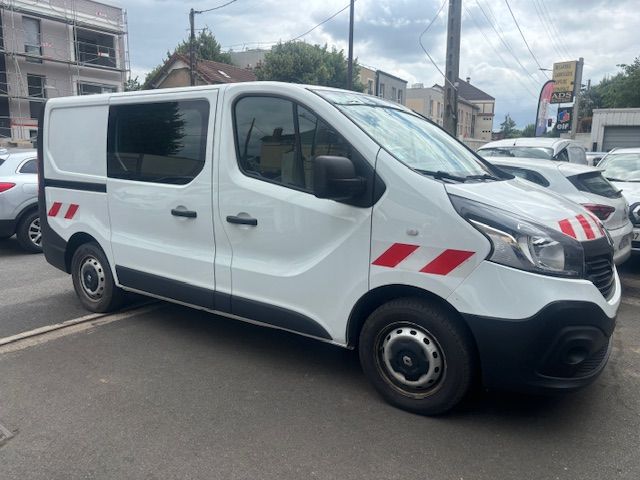 Left hand drive RENAULT TRAFIC GRAND CONFORT L1H1 DCI