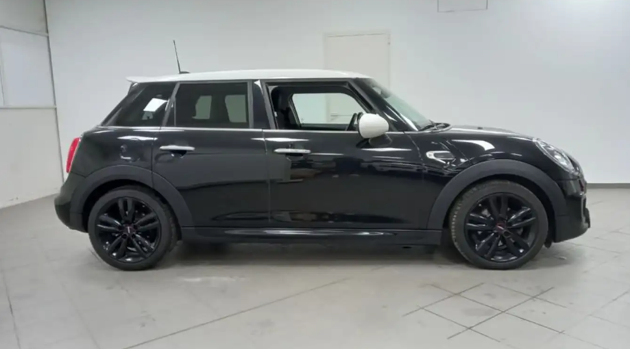 Left hand drive MINI COOPER Cooper 5 doors