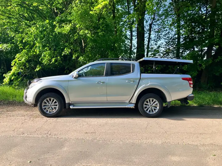 Left hand drive MITSUBISHI L200 Pick Up 4x4 Autm. Double Cab Diamond Edition+