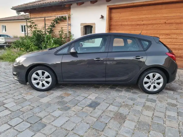 Left hand drive OPEL ASTRA 1.6 Style