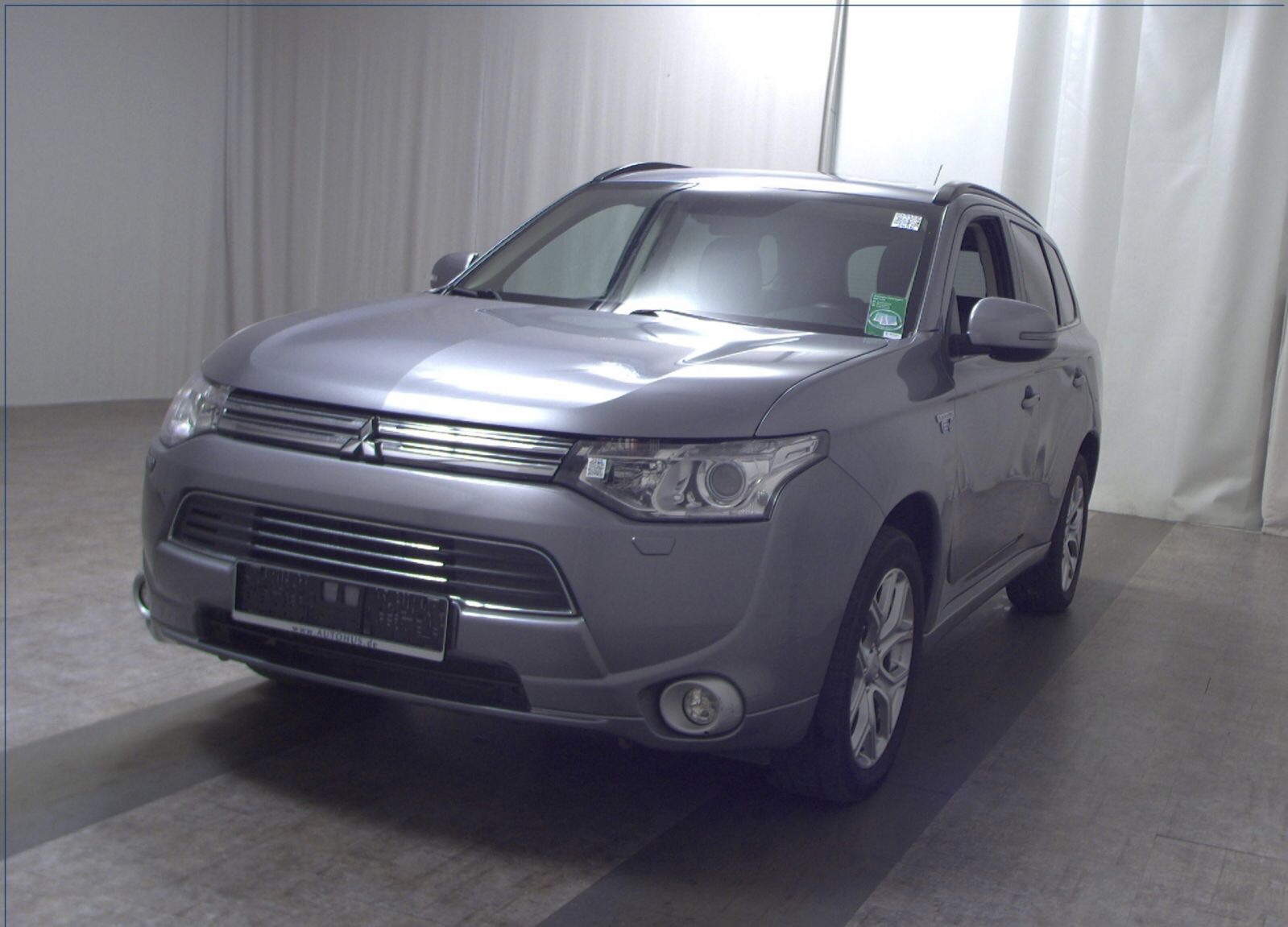 Left hand drive MITSUBISHI OUTLANDER 2.0 PHEV Instyle 4WD