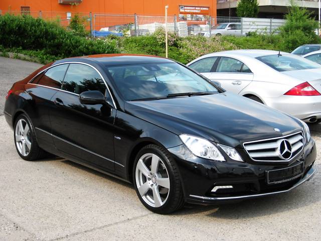 lhd MERCEDES E CLASS (01/2010) - Metallic Obsidian Black