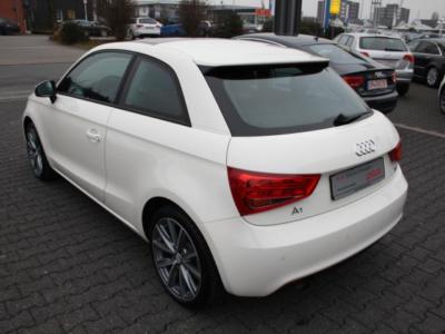 AUDI A1 (01/07/2010) - 