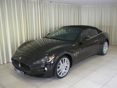 Left hand drive MASERATI GRANCABRIO 4.7 V8